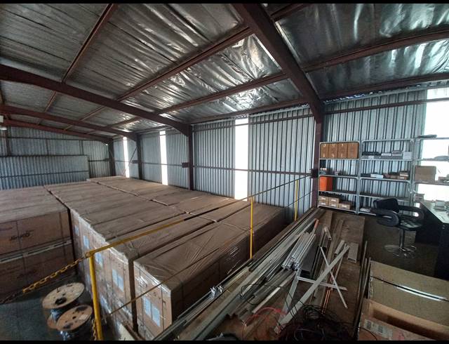 551M² WAREHOUSE TO LET IN APEX